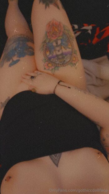 gothiccdollface