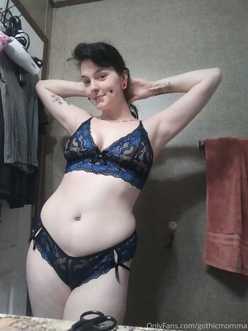 gothicmomma