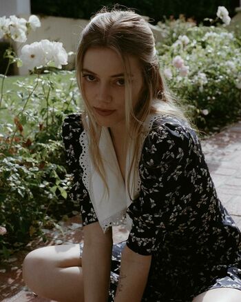 Grace Van Dien