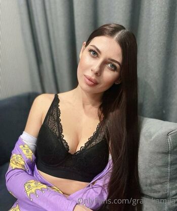 Gray_kamila