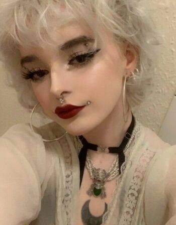 Gremlin_Luna