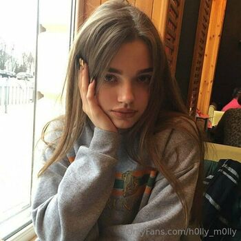 h0lly_m0lly