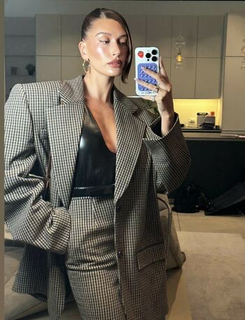 Hailey Baldwin Bieber