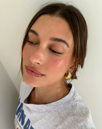 Hailey Baldwin Bieber