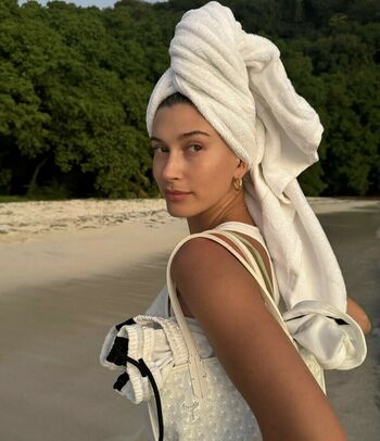 Hailey Baldwin Bieber