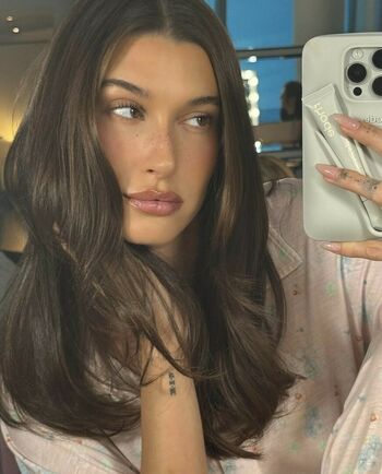 Hailey Baldwin Bieber