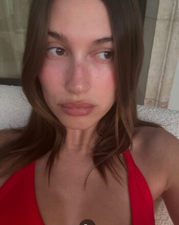 Hailey Baldwin Bieber