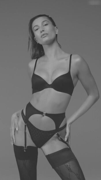 Hailey Bieber