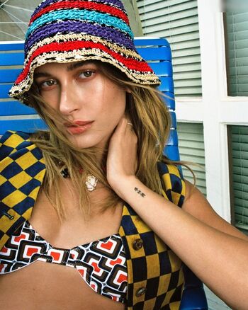 Hailey Bieber