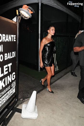 Hailey Bieber