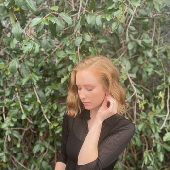 Hannah Einbinder
