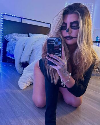 Hayley L
