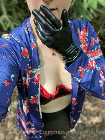 heavyrubberette_free