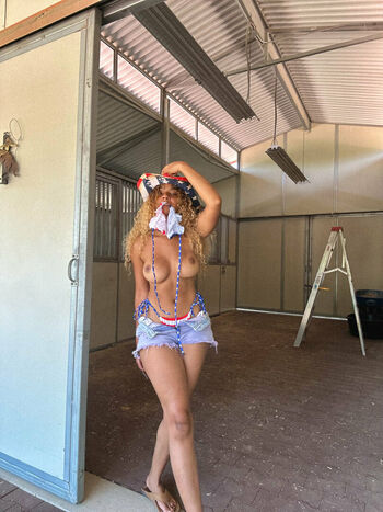 Helayna Marie