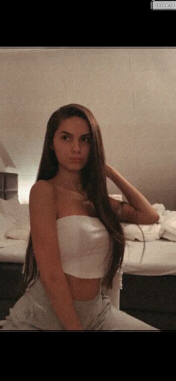 Hellozoey_