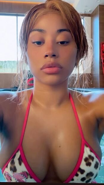 Hennessy Carolina