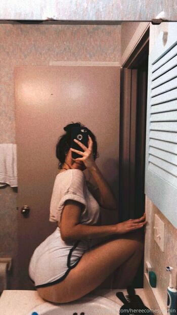 hereecomesjasmin