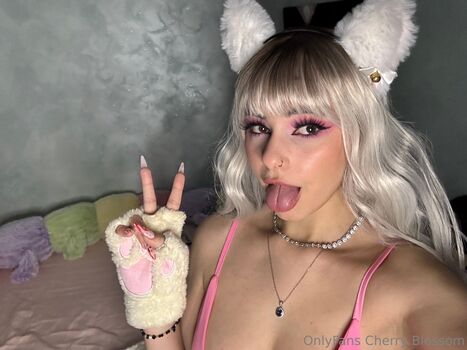 heyitscherryblossom
