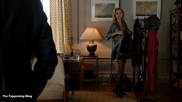 Hilarie Burton
