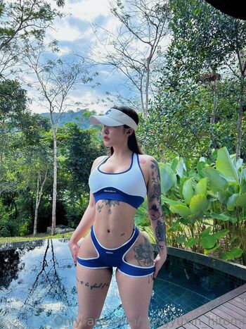 Hitomi Songyuxin