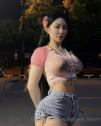 Hitomi Songyuxin