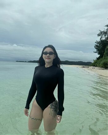 Hitomi Songyuxin