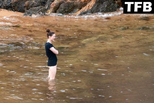 Holliday Grainger