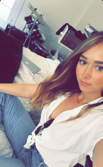 Holls8