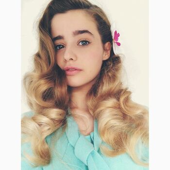 Holly Earl