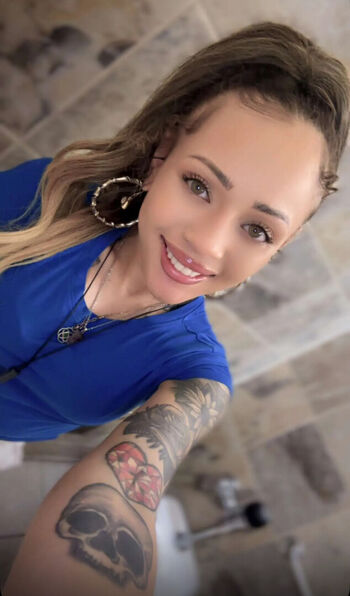 Holly Hendrix