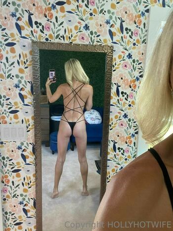 Holly Hotwife