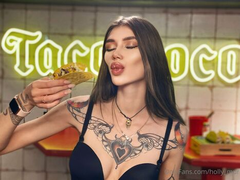 Holly Mur