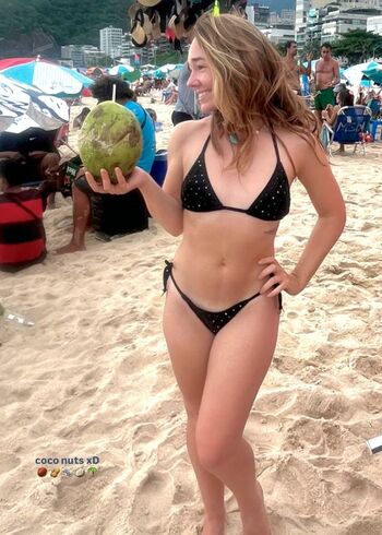 Holly Taylor