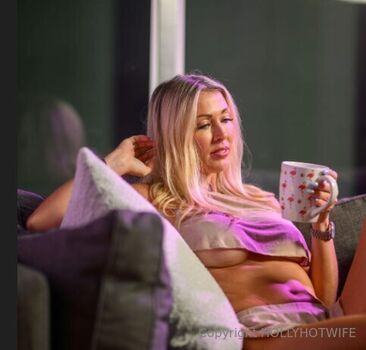 hollyhotwife