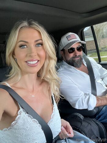 hollyhotwifevip