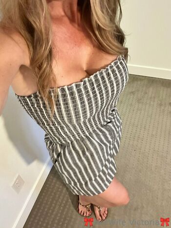hot_wife_victoria