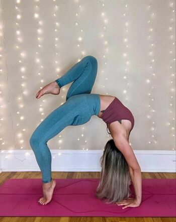 Hot Yoga Babe
