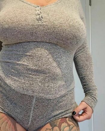 Hot4Holly