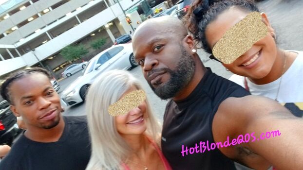 hotblondeqos