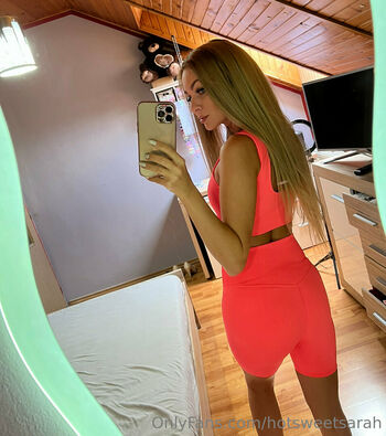 hotblondesarah