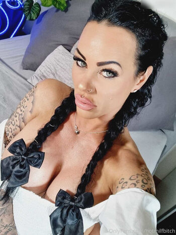 Hotmilfbitch