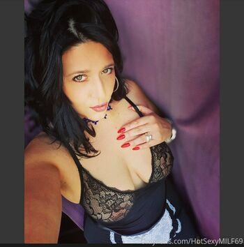hotsexymommy69