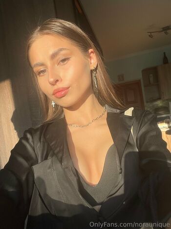 hottyklara02