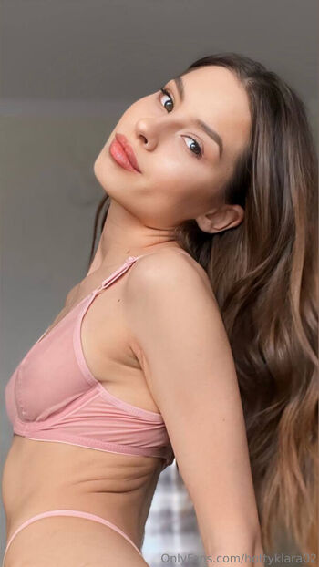 hottyklara02
