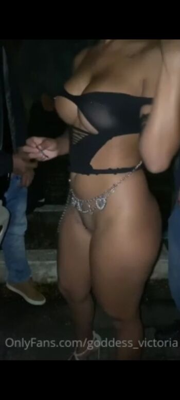 Hotwife Victoria