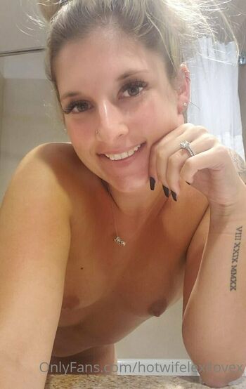 hotwifelexilovex