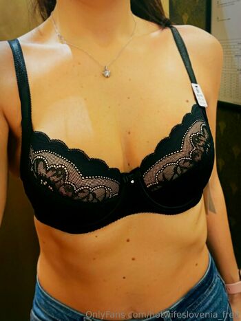 hotwifeslovenia_free