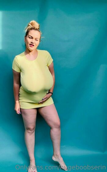 hugeboobserin