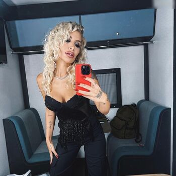İrem Derici