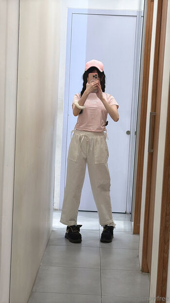iamdorasnowfree
